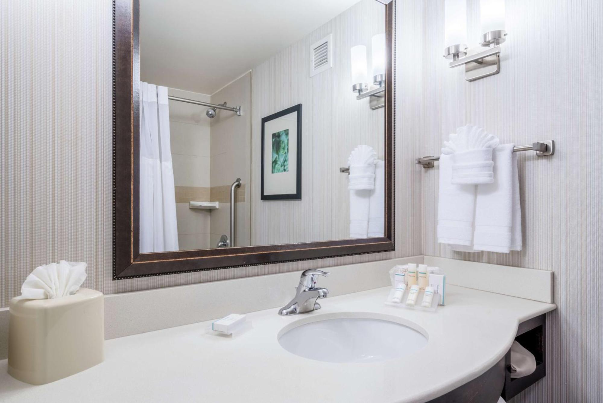 Hilton Garden Valley Forge/oaks 3*